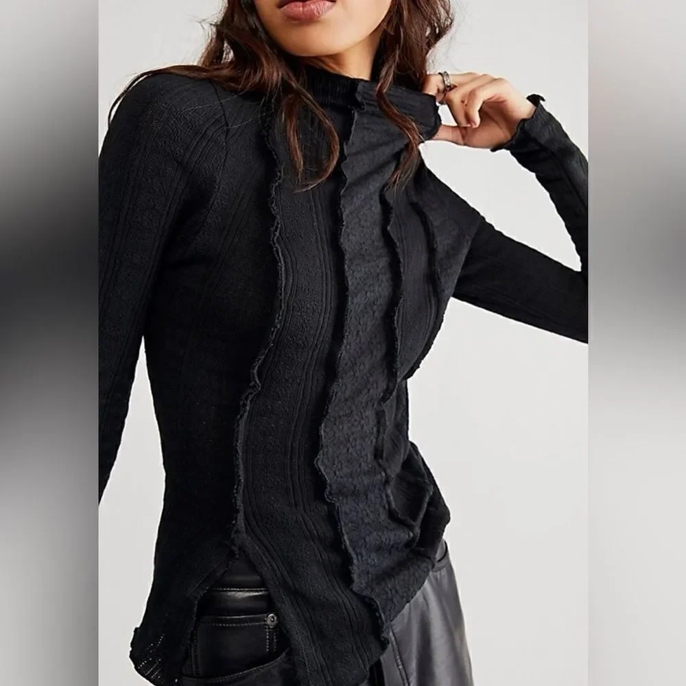 NWT FREE PEOPLE Sz S LULA PIECED SEAMED TOP IN BLACK